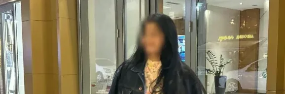 Andrea, 32