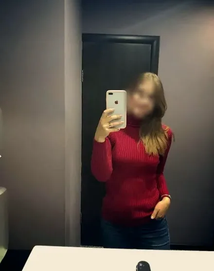 Antonia, 32
