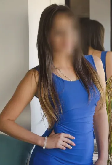 Celine, 35