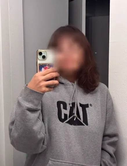 Cornelia, 24