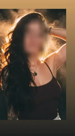 Emina, 37