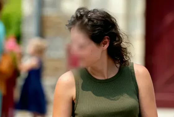 Lara, 28
