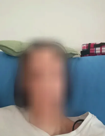 Mirela, 38