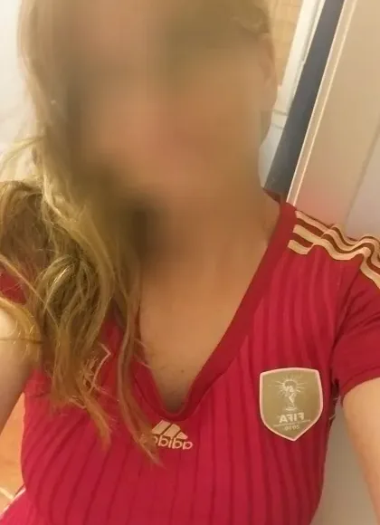 Viktoria, 35