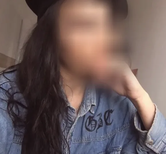 Viktoria, 28